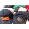 Image 2 : Various vintage trucker hats