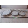 Image 1 : Five place setting dinnerware set