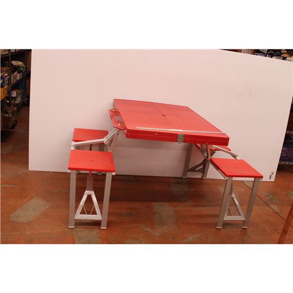 Children’s picnic table, plastic 26”x34”x27.5”