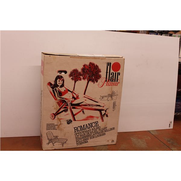 Flair Body Length Lawn Chair - "Romance Rollbed" new in box