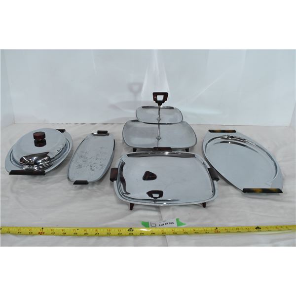 Metal Serving Tray Set