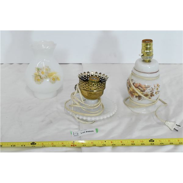 2 Vintage Lamps, 1 Lamp Shade