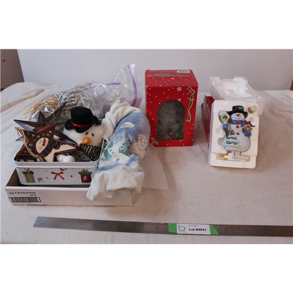 Snowman tshirt and snowman decor