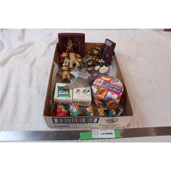 Various bear ornaments