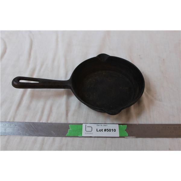 6” cast iron frying pan