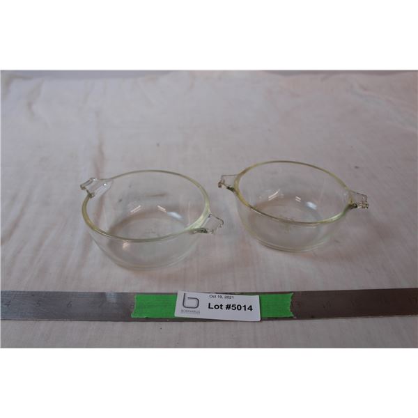 Glass pyrex bowls