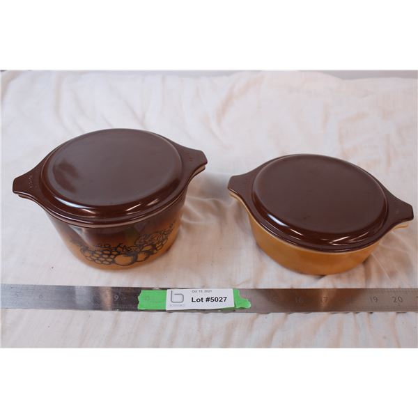 Brown Pyrex bowls - with lids