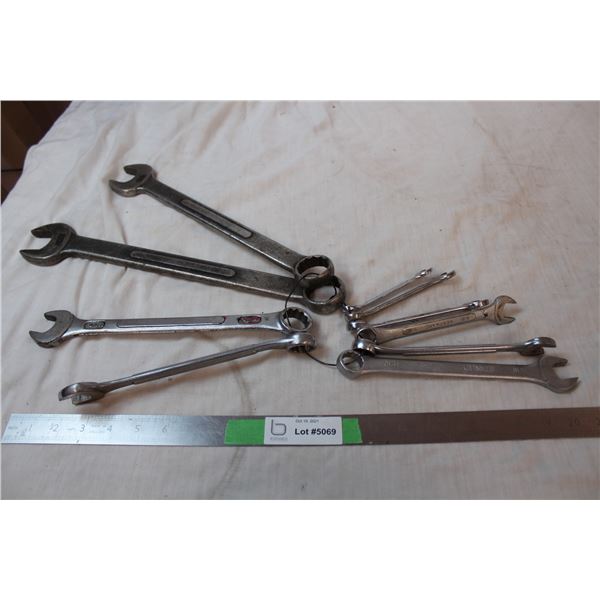 Standard set SAE wrenches