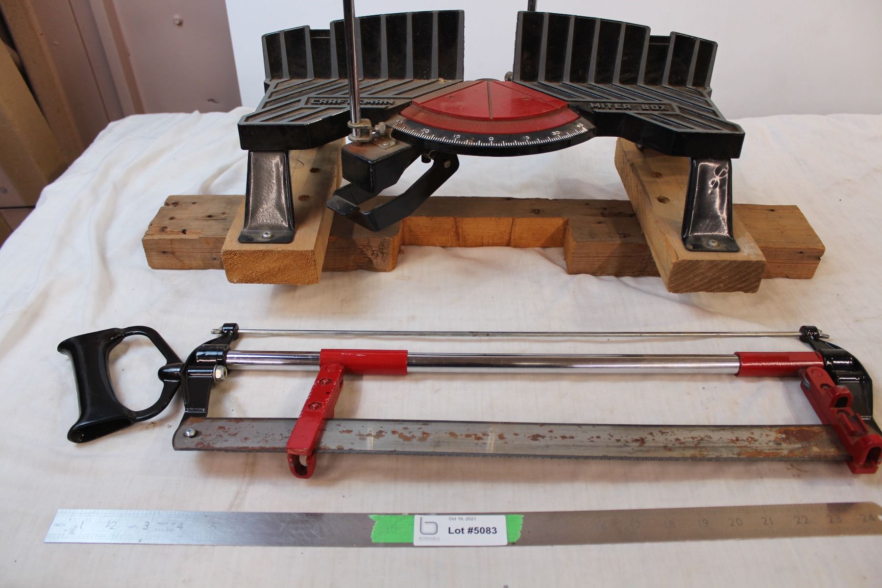 Hand saw & craftsman miter box