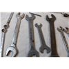 Image 2 : Variety of wrenches