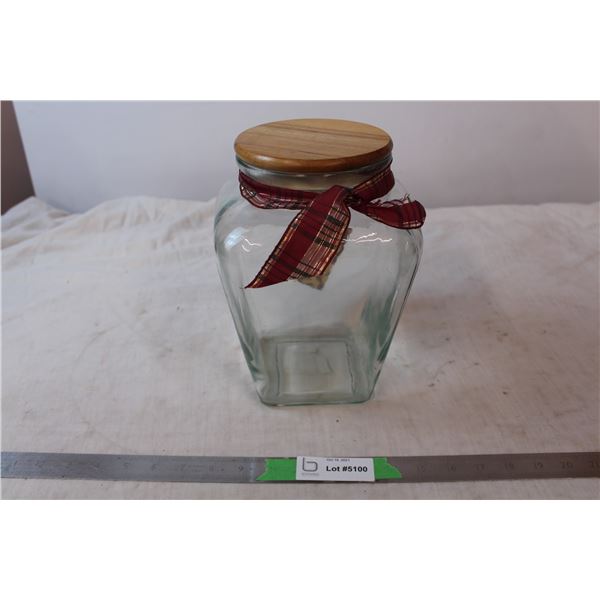 Glass storage container