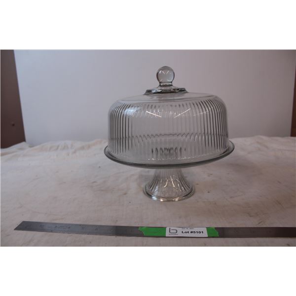 Glass dessert display