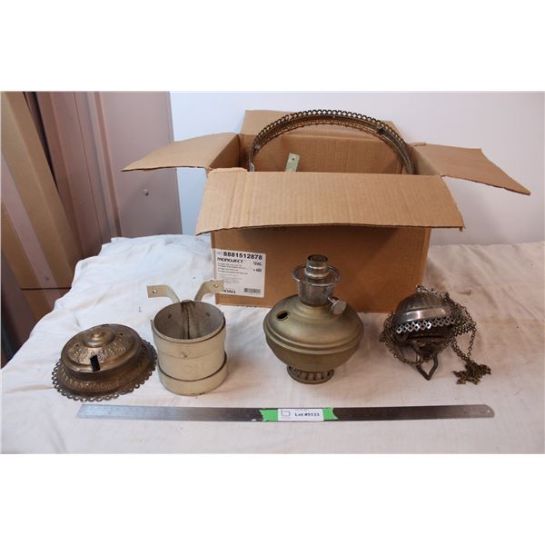 Box of Alladin hanging lamp parts