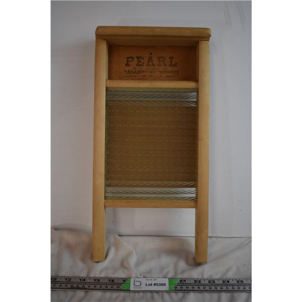 Small Washboard (17" High)