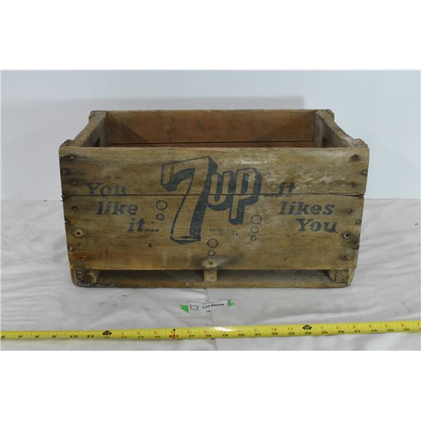 Regina Bottlers Orange Crush/7 Up Box