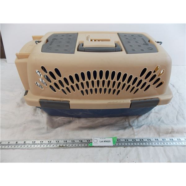 Pet Taxi petmate animal carrier - 18" long