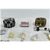 Image 5 : Assorted Lot of Jewellery