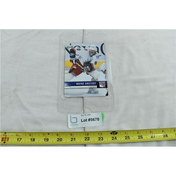 Wayne Gretzky Oversized Upperdeck Card 2007