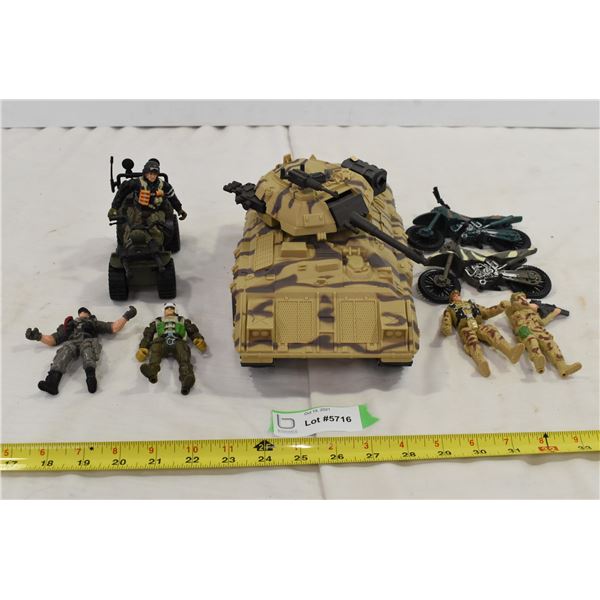 Army Action Figures & Tank