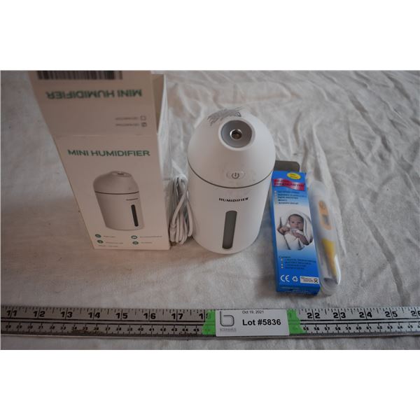 Digital Thermometer and Mini Humidifier