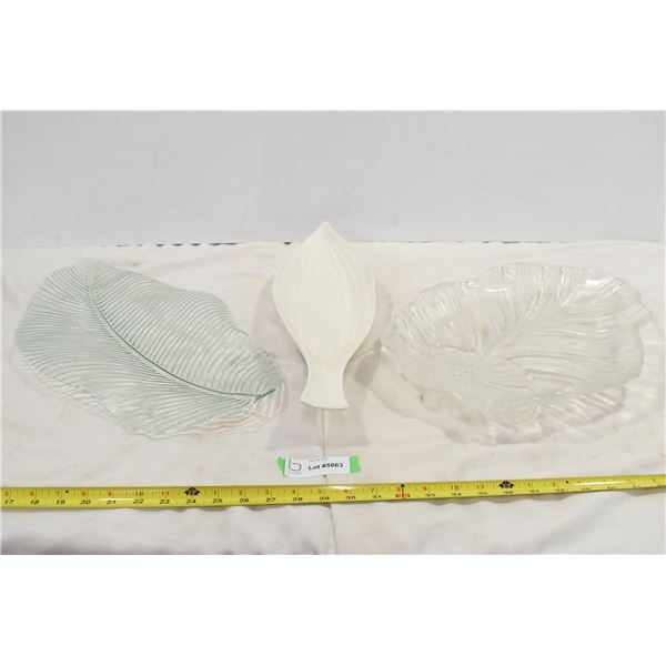 3 Leaf Shaped Trays