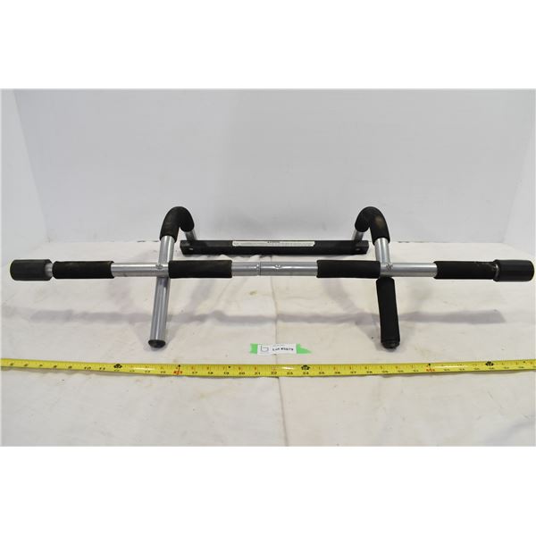 Pull Up/ Chin Up Bar