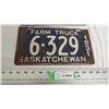 Image 3 : 1931 Farm Truck License Plate PAIR