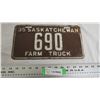 Image 1 : 1935 Sask Farm License Plate
