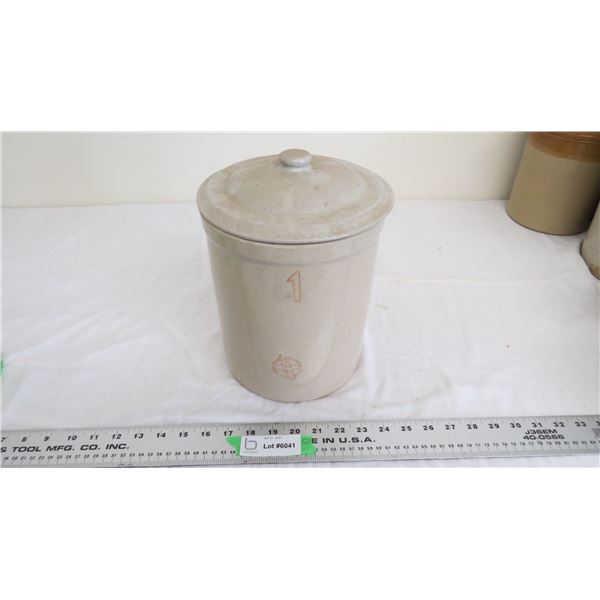 Medicine Hat 1 gallon stoneware crock with lid (one hairline crack)