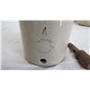 Image 2 : Alberta potteries 1/4gal stoneware crock with lid