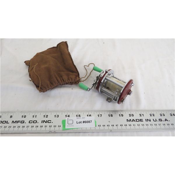 Penn Perr Fishing Reel + Bag