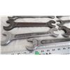 Image 2 : (9) vintage wrenches, most are IH