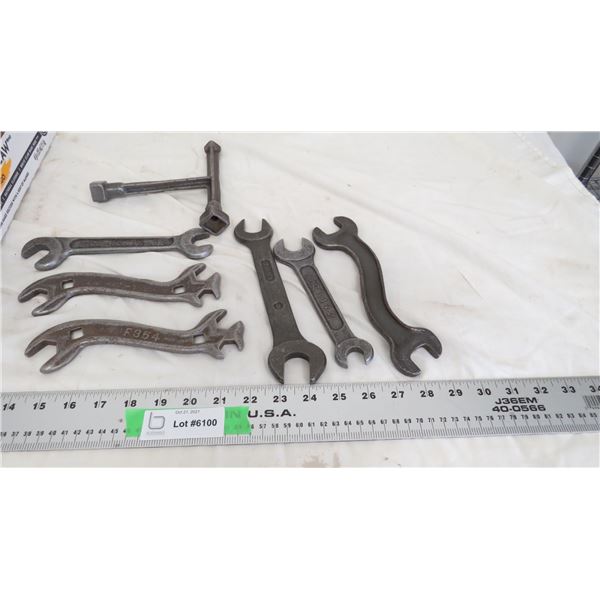 (7) vintage IH wrenches