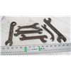 Image 1 : (6) vintage IH wrenches