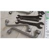 Image 2 : 9 vintage wrenches (some IH)