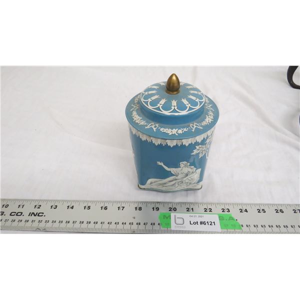 Vintage Riley's toffee tin