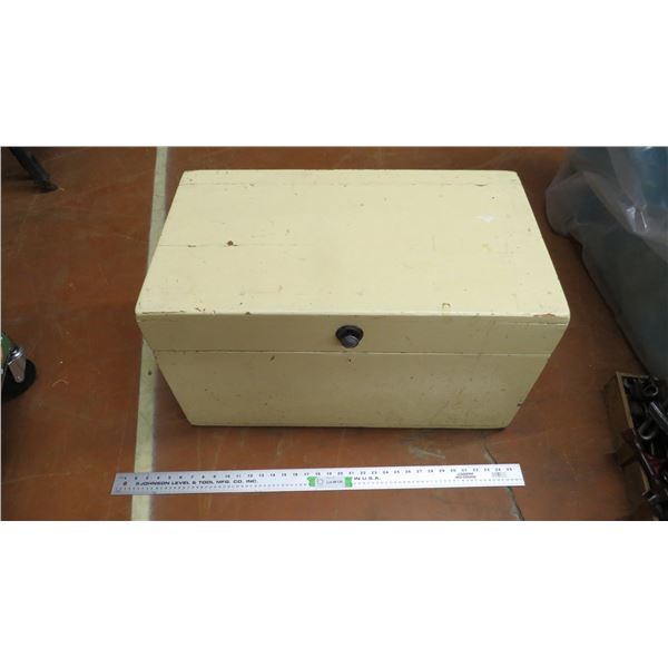 Wooden carpenters trunk (30 x 17.5 x 16.75 high)