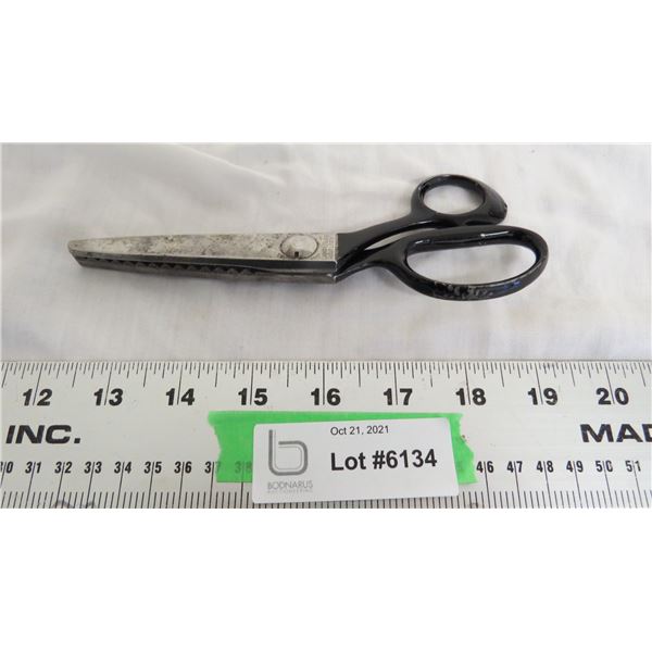 Lamplough cuttlery pinking shears