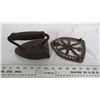 Image 1 : vintage west and allen cast iron Iron + smart trivet