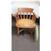 Image 1 : Vintage wooden chair