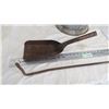 Image 5 : coal pail, scoop + hook