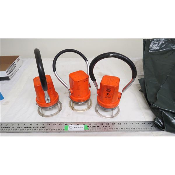 (3) starlite 222 lantern lights (1 marked CN)