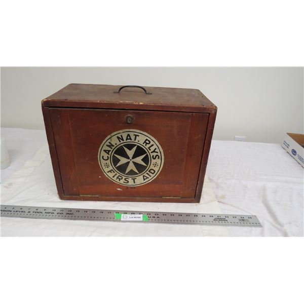vintage wooden first aid kit box (locked)