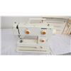 Image 4 : Bernina Nova Electric Sewing Machine with case + accessorries working