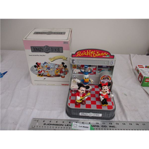 Donalds Diner Sound activated play along show