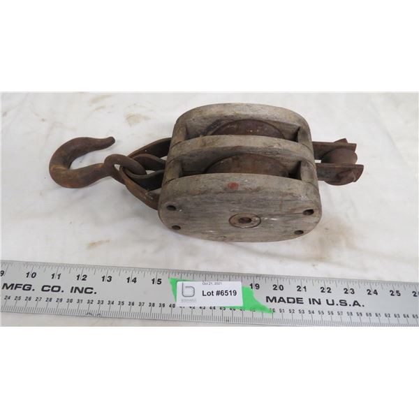 vintage block pulley