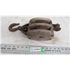 Image 1 : vintage block pulley