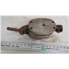Image 3 : vintage block pulley