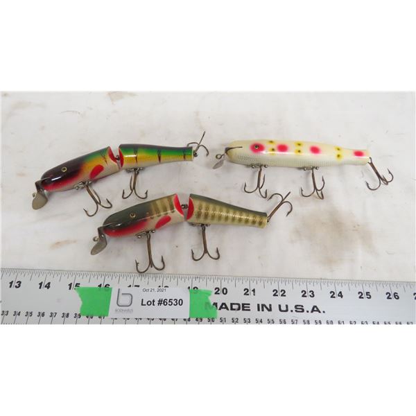 vintage wooden fishing hooks (3) lucky strike