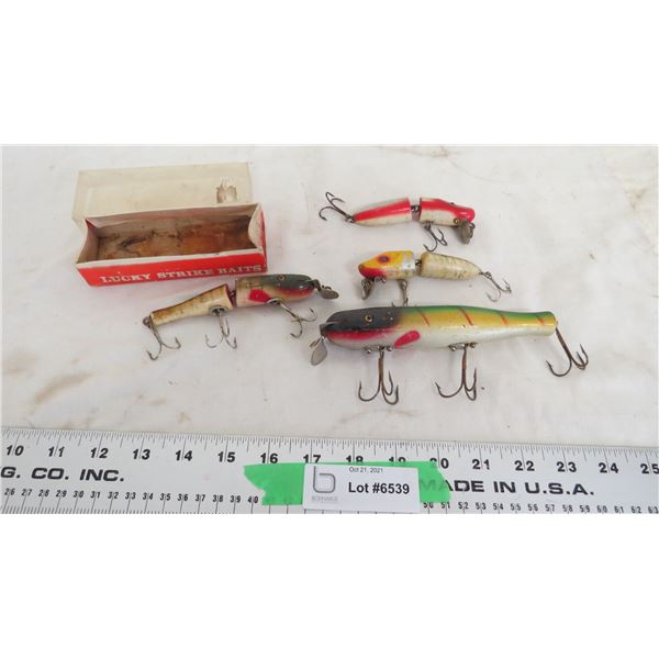 vintage wooden fishing hooks (4)